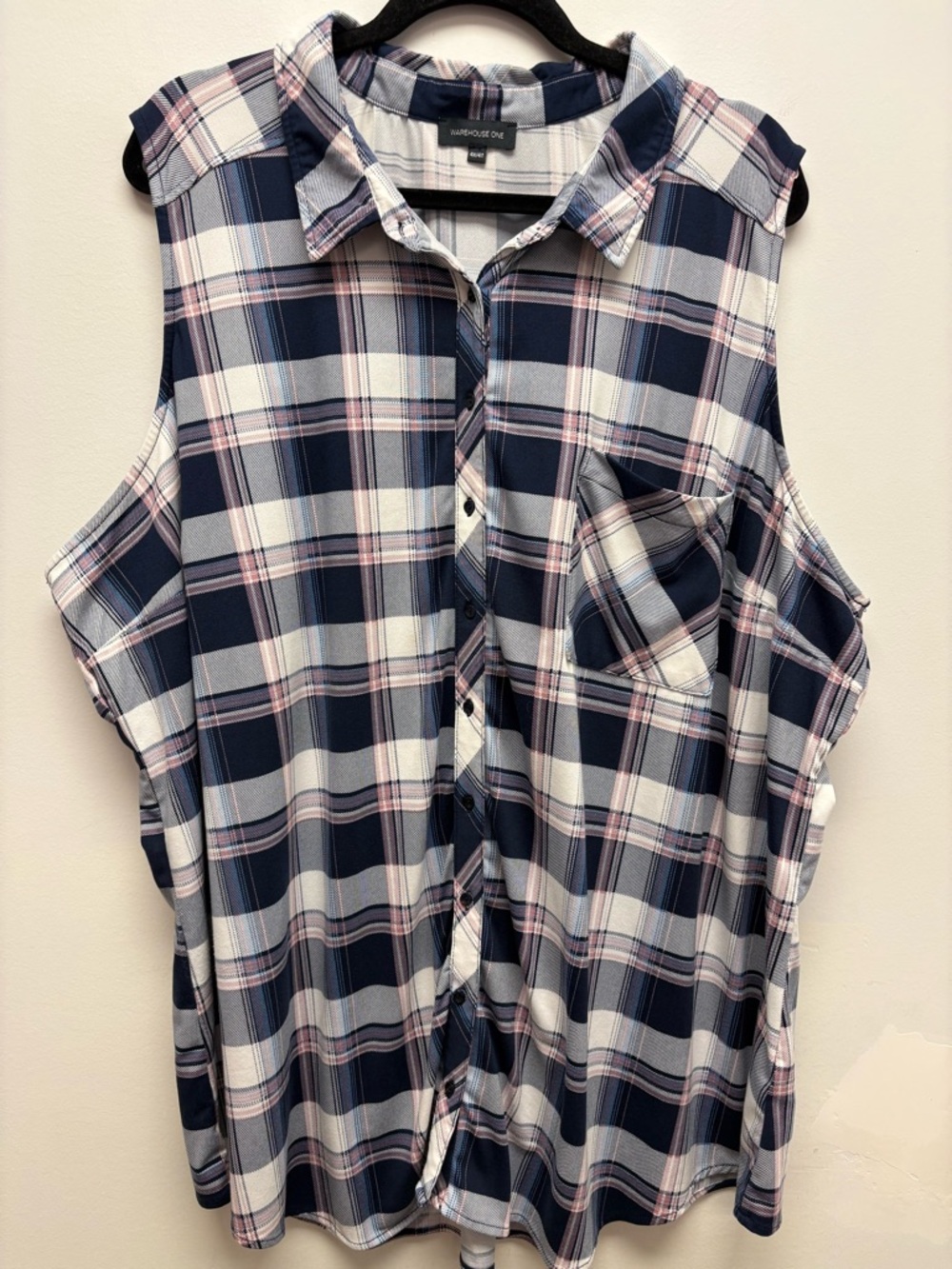 4 for $25 💙🤍 Warehouse One Plaid Sleeveless Button-Up Size 4X 🤍💙